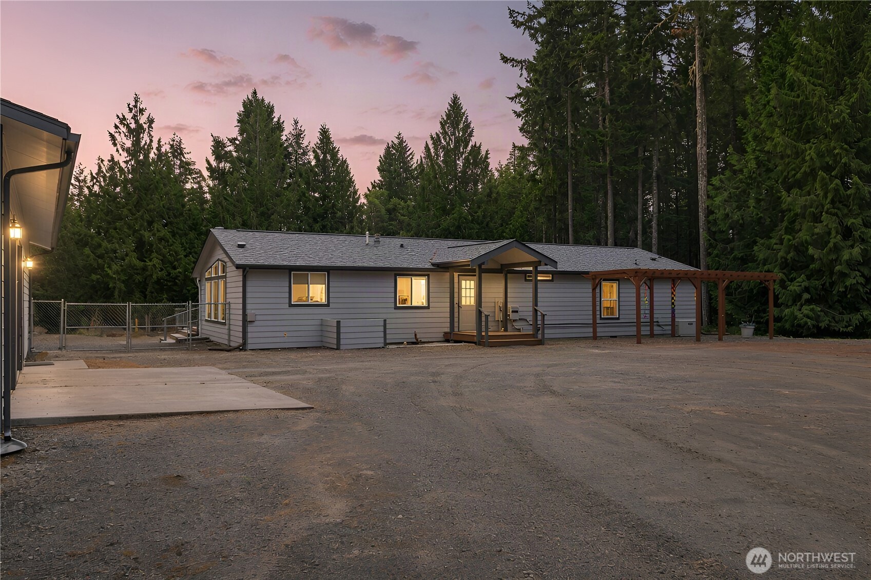 370 E Strong Road Property Photo 40