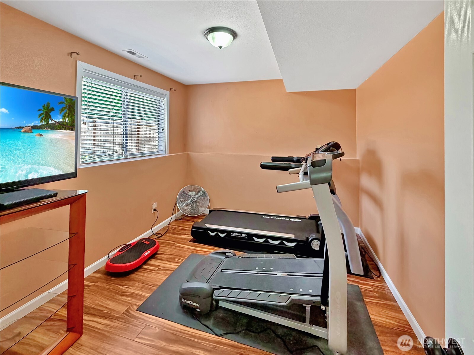 5319 E E Street Property Photo 25