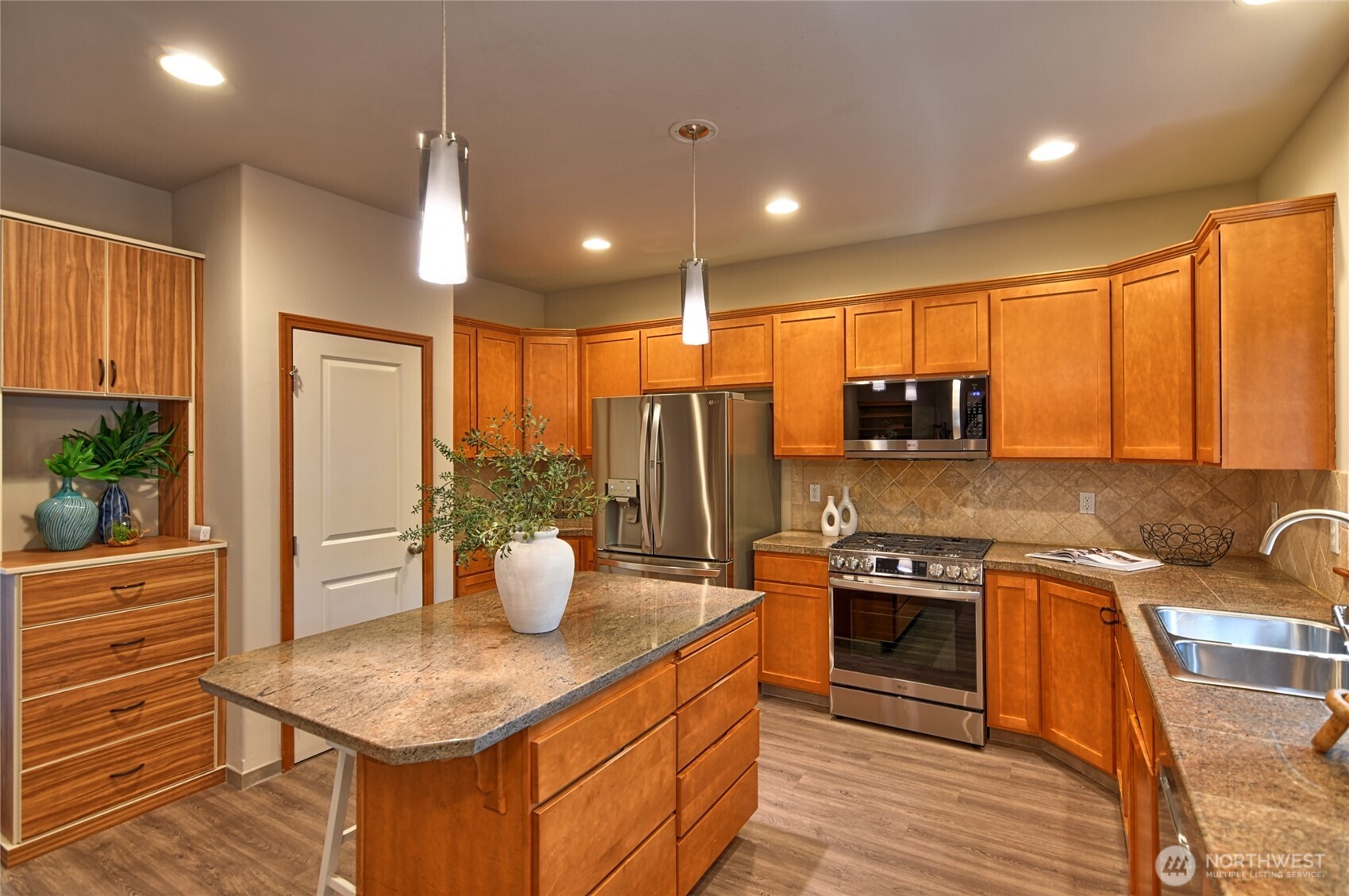 1706 239th Street Property Photo 8