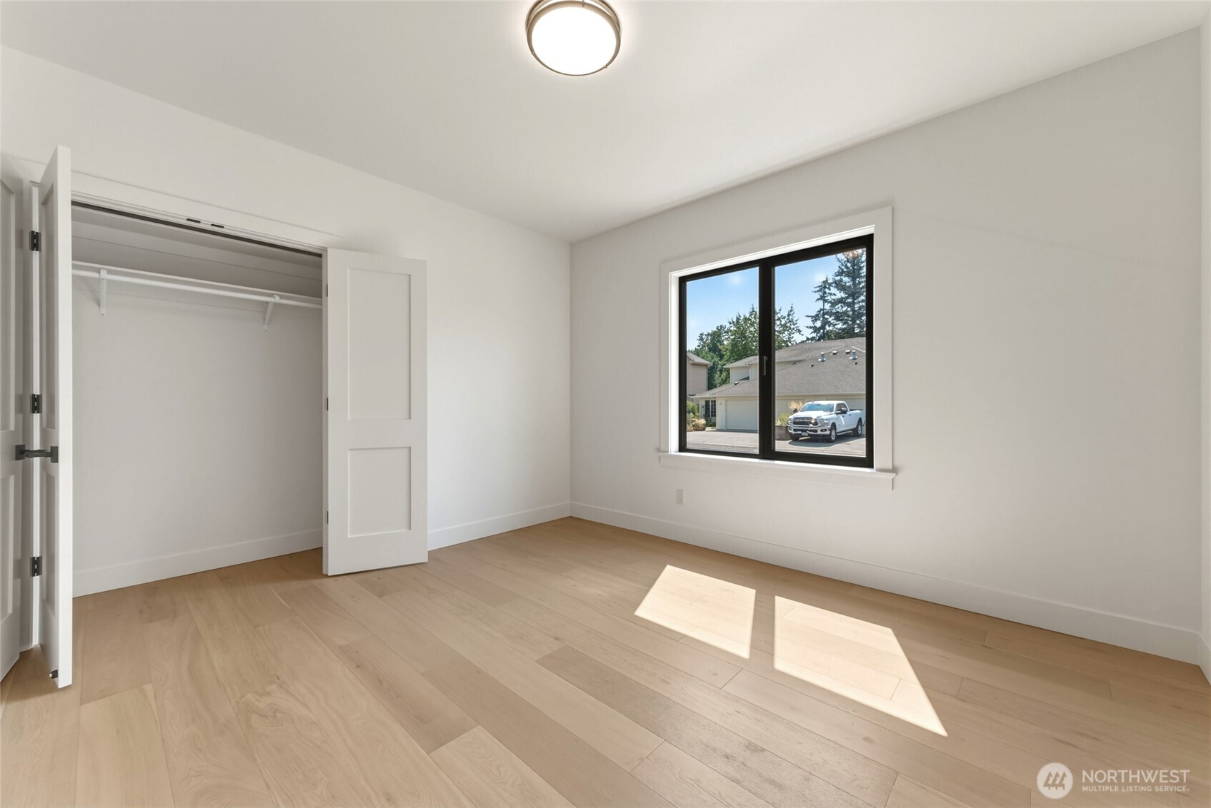 35 Parkwood Circle Property Photo 26