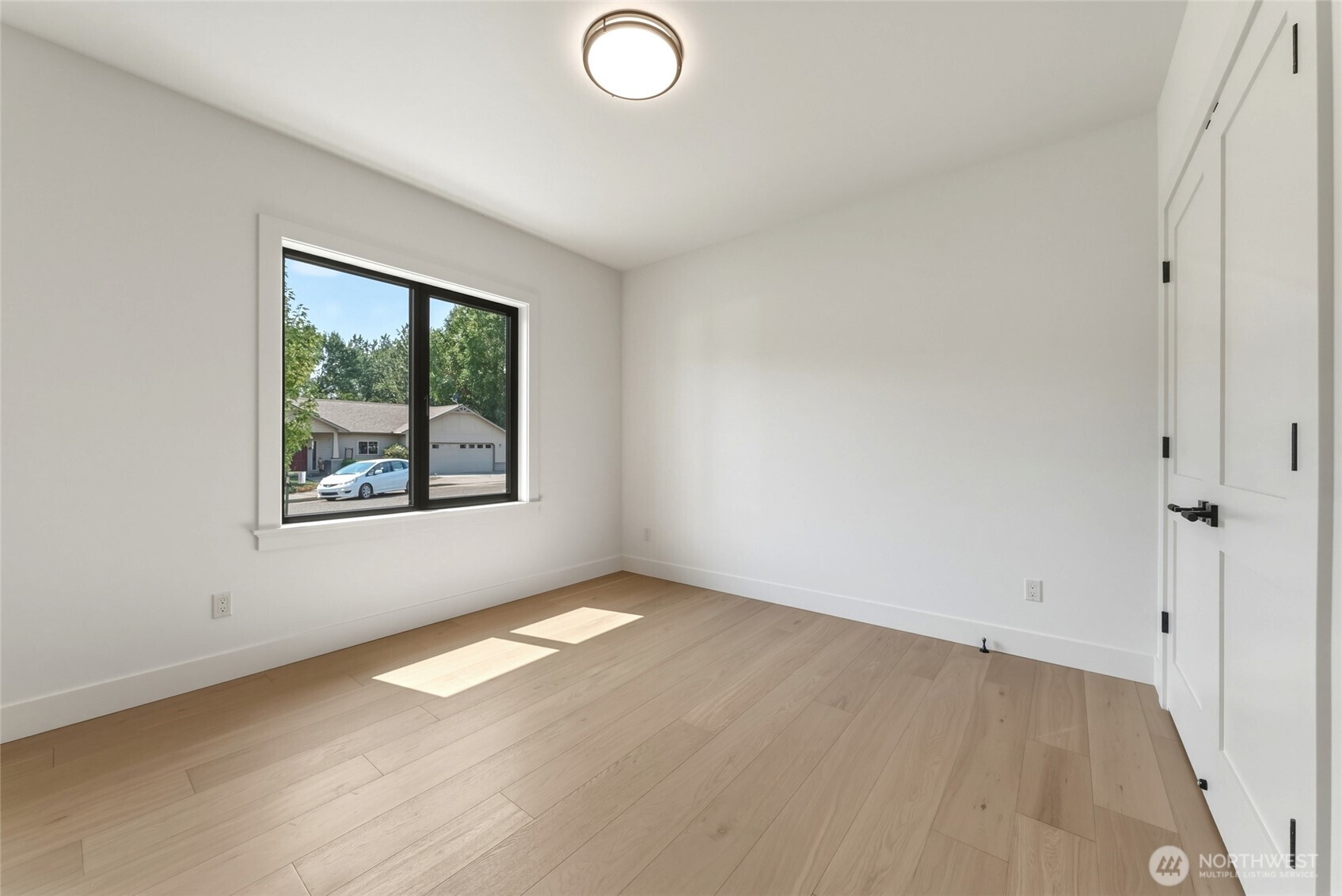 35 Parkwood Circle Property Photo 27