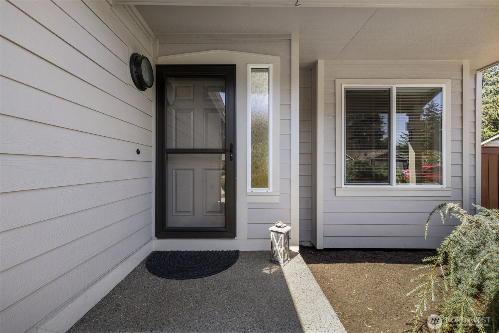 19109 206th Street Property Photo 4