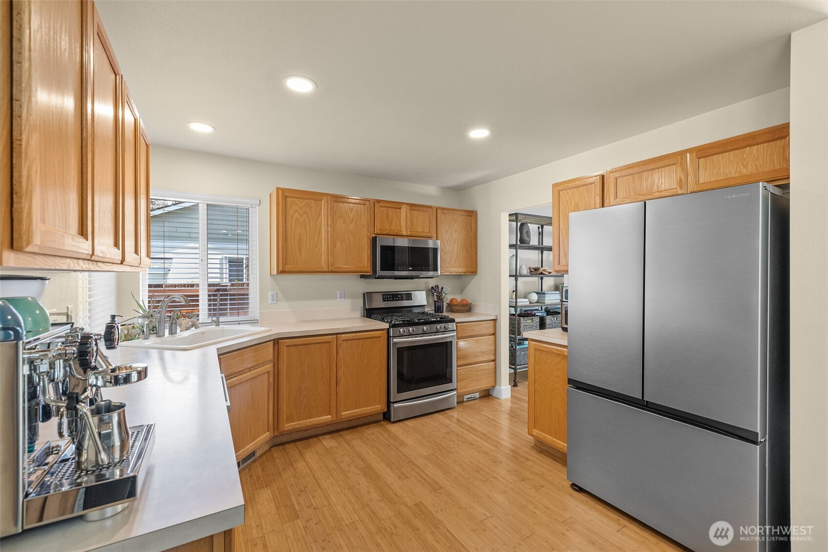 19109 206th Street Property Photo 9