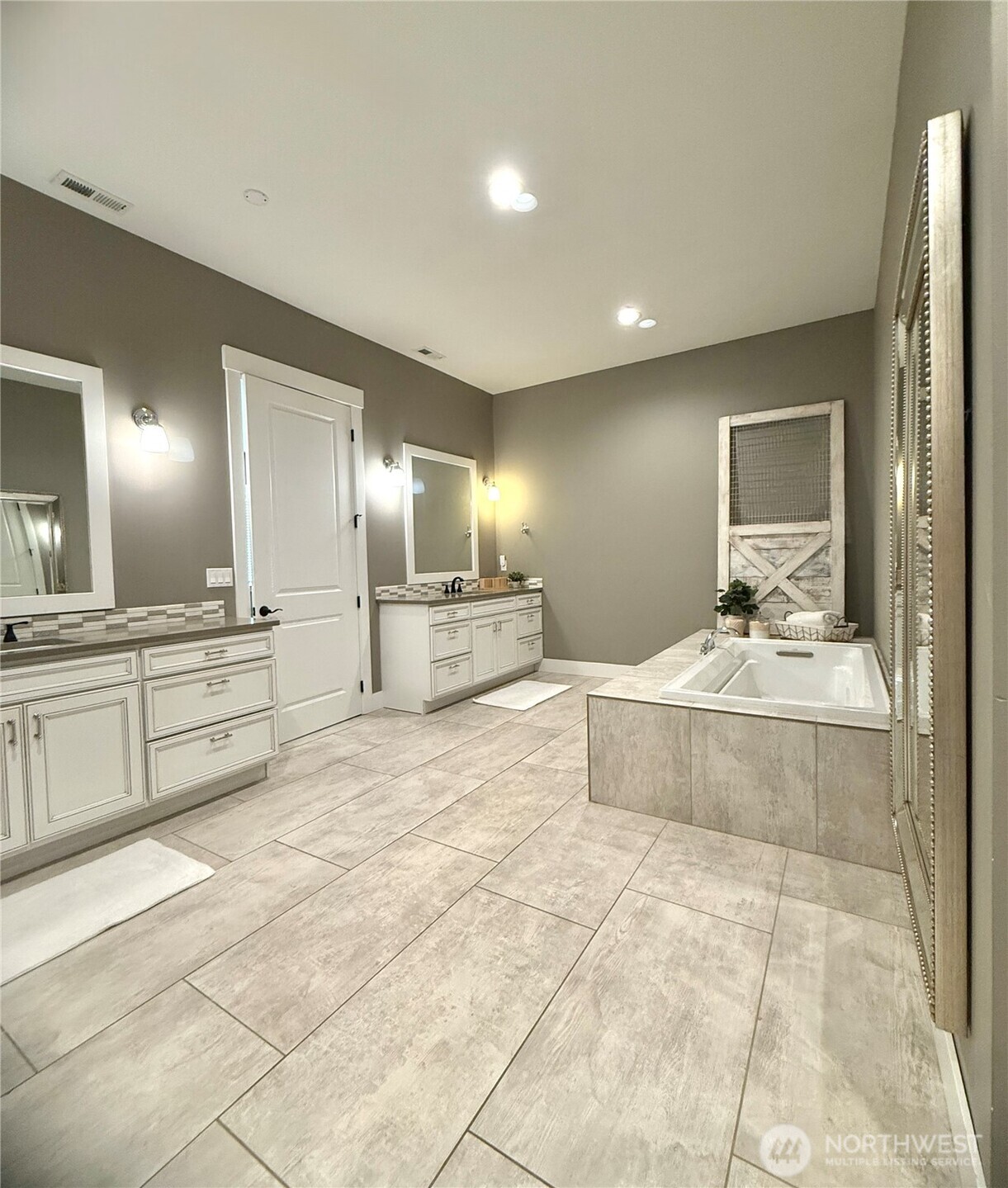 2858 Se Falcon View Drive Property Photo 16