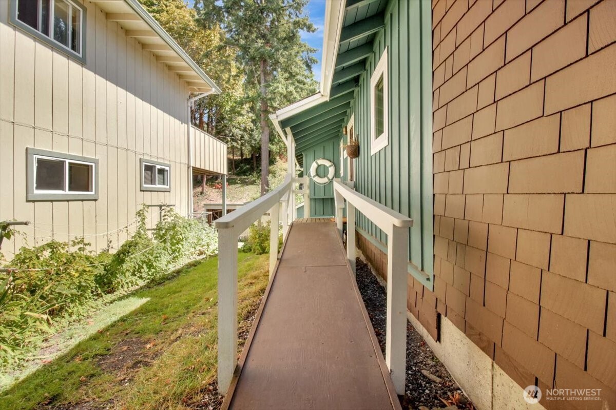 92 Utsalady Road Property Photo 5