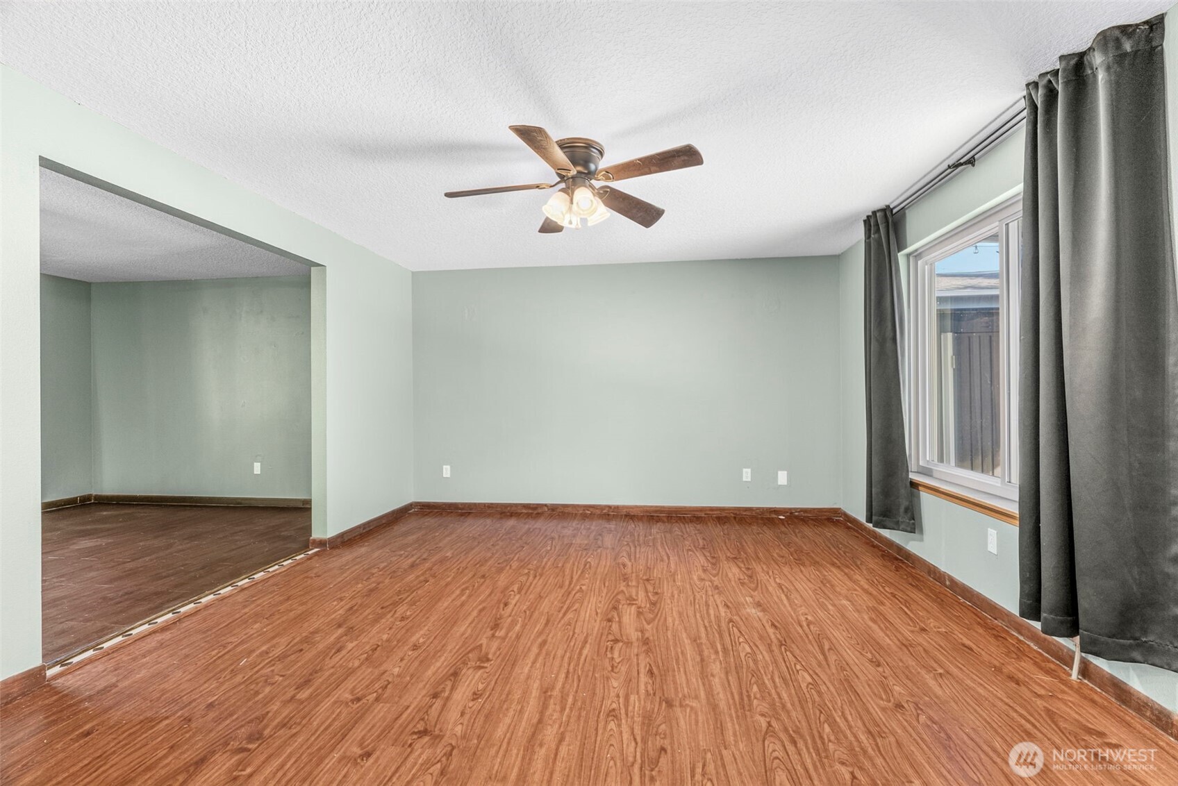 428 S 2nd Place Property Photo 8