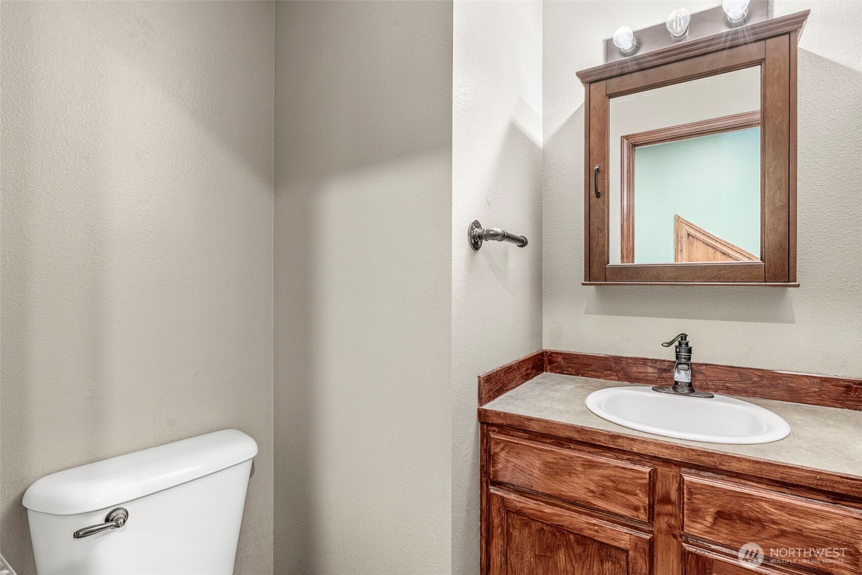 428 S 2nd Place Property Photo 15