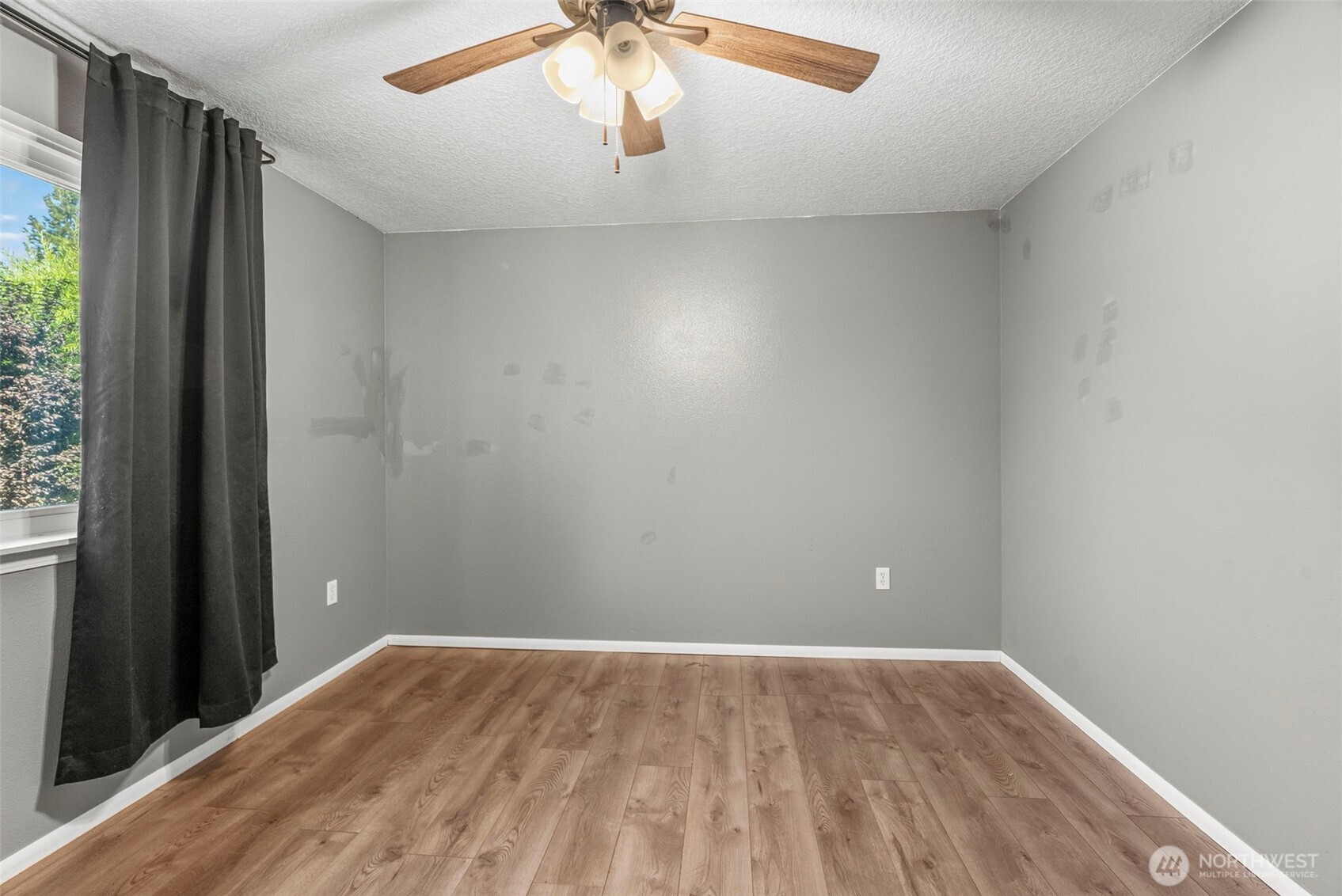 428 S 2nd Place Property Photo 18