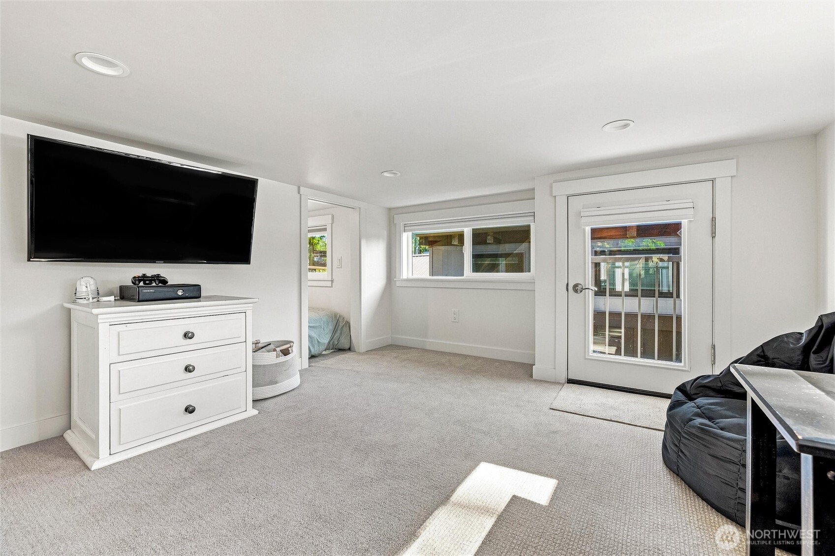 990 S Lake Whatcom Boulevard 40 Property Photo 20