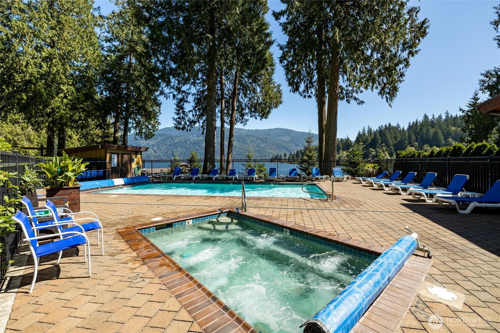 990 S Lake Whatcom Boulevard 40 Property Photo 33