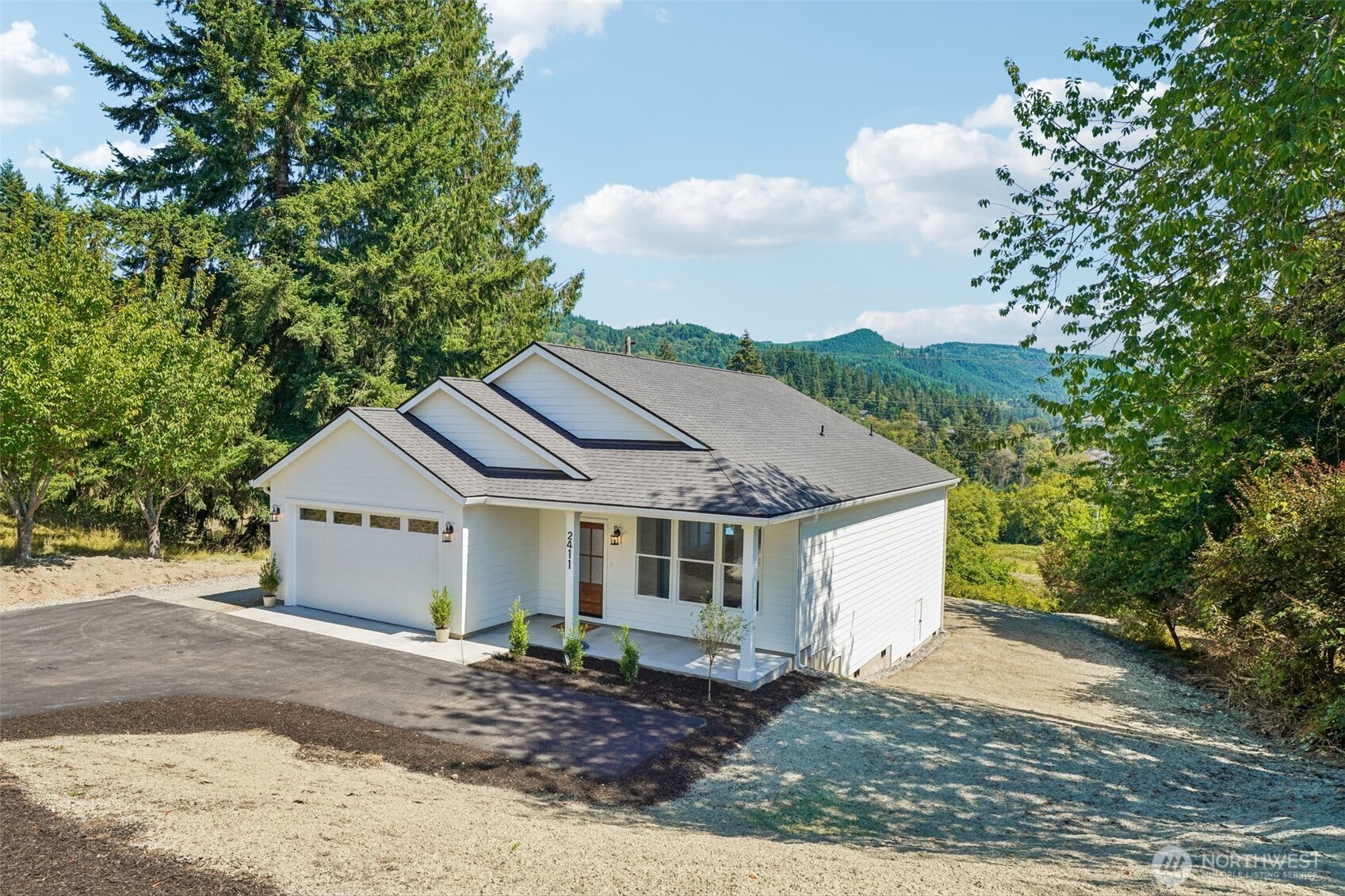 2411 Sunrise Street Property Photo 3