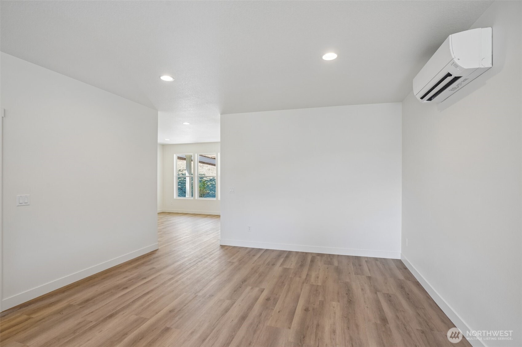2411 Sunrise Street Property Photo 9
