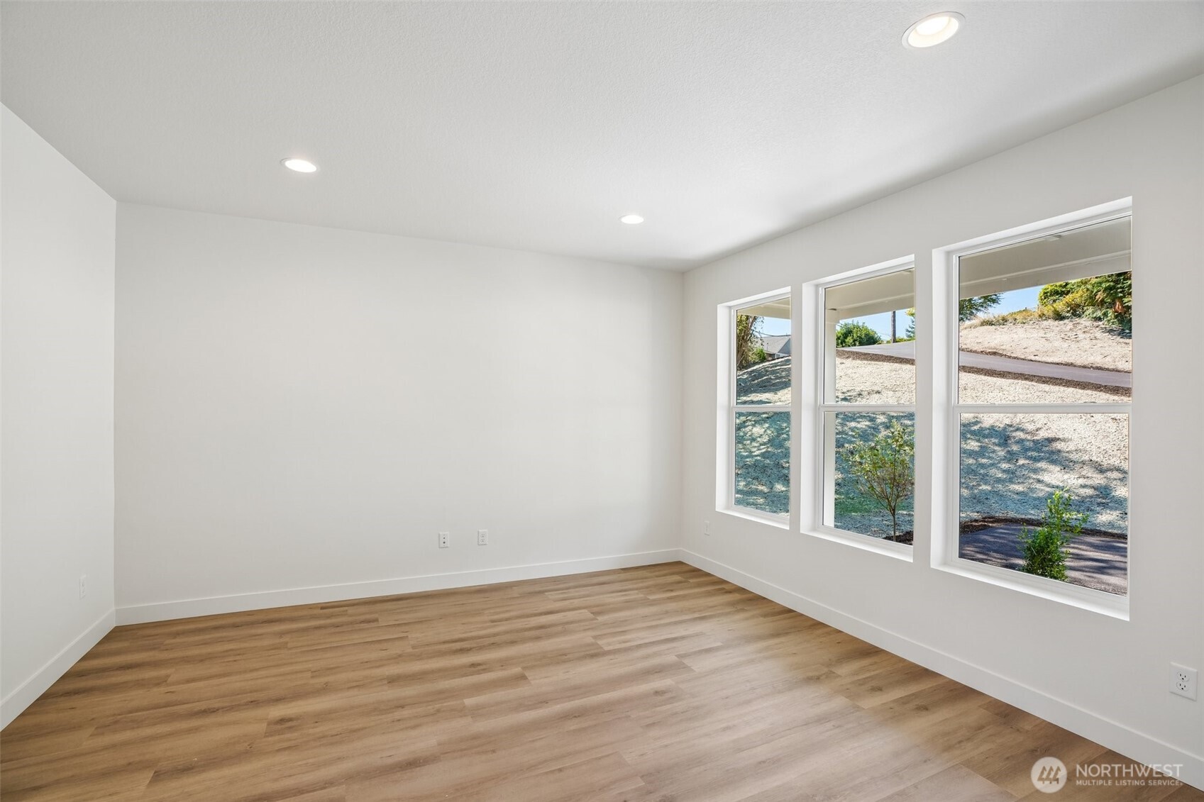 2411 Sunrise Street Property Photo 28