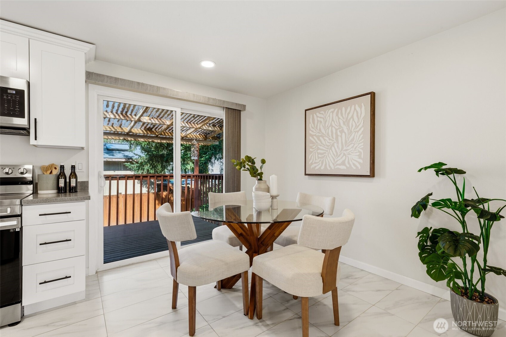 13911 103rd Avenue Property Photo 6