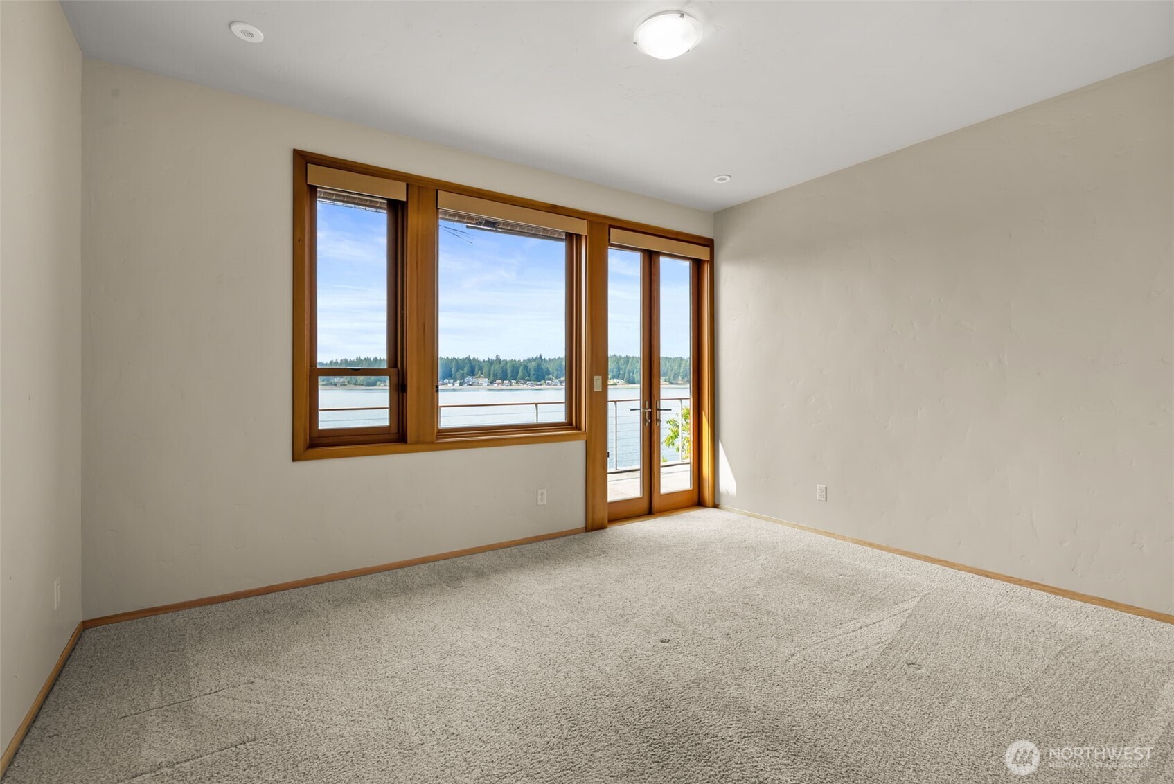 7627 Cooper Point Road Property Photo 25
