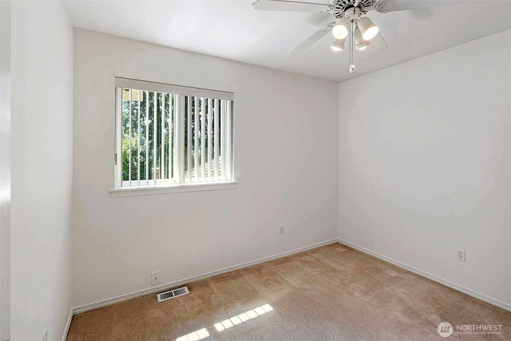 3919 162nd Street Property Photo 28