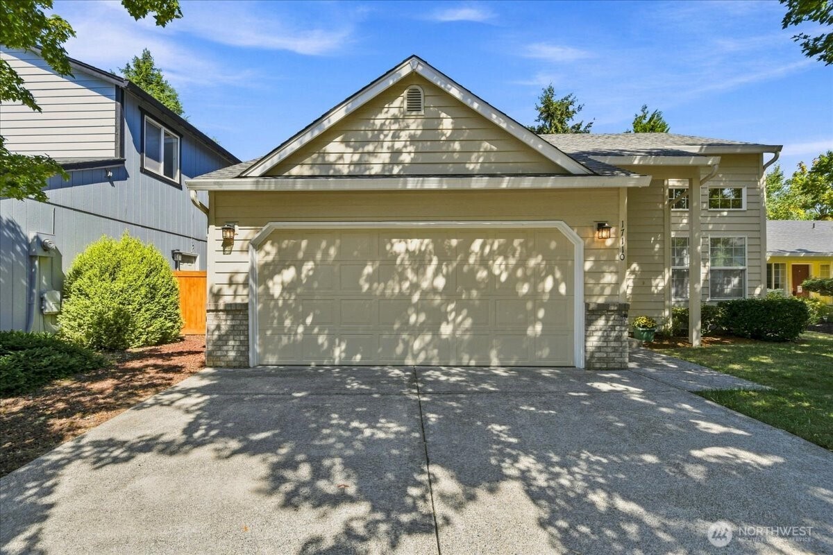 17110 Se 18th St Property Photo 2