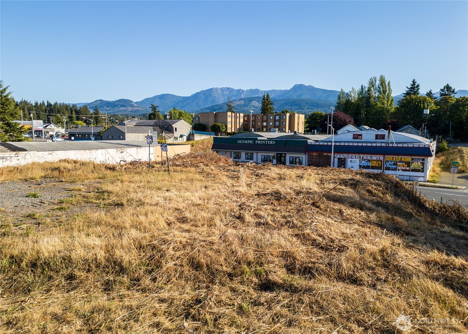 999 E 1st Street Property Photo 10