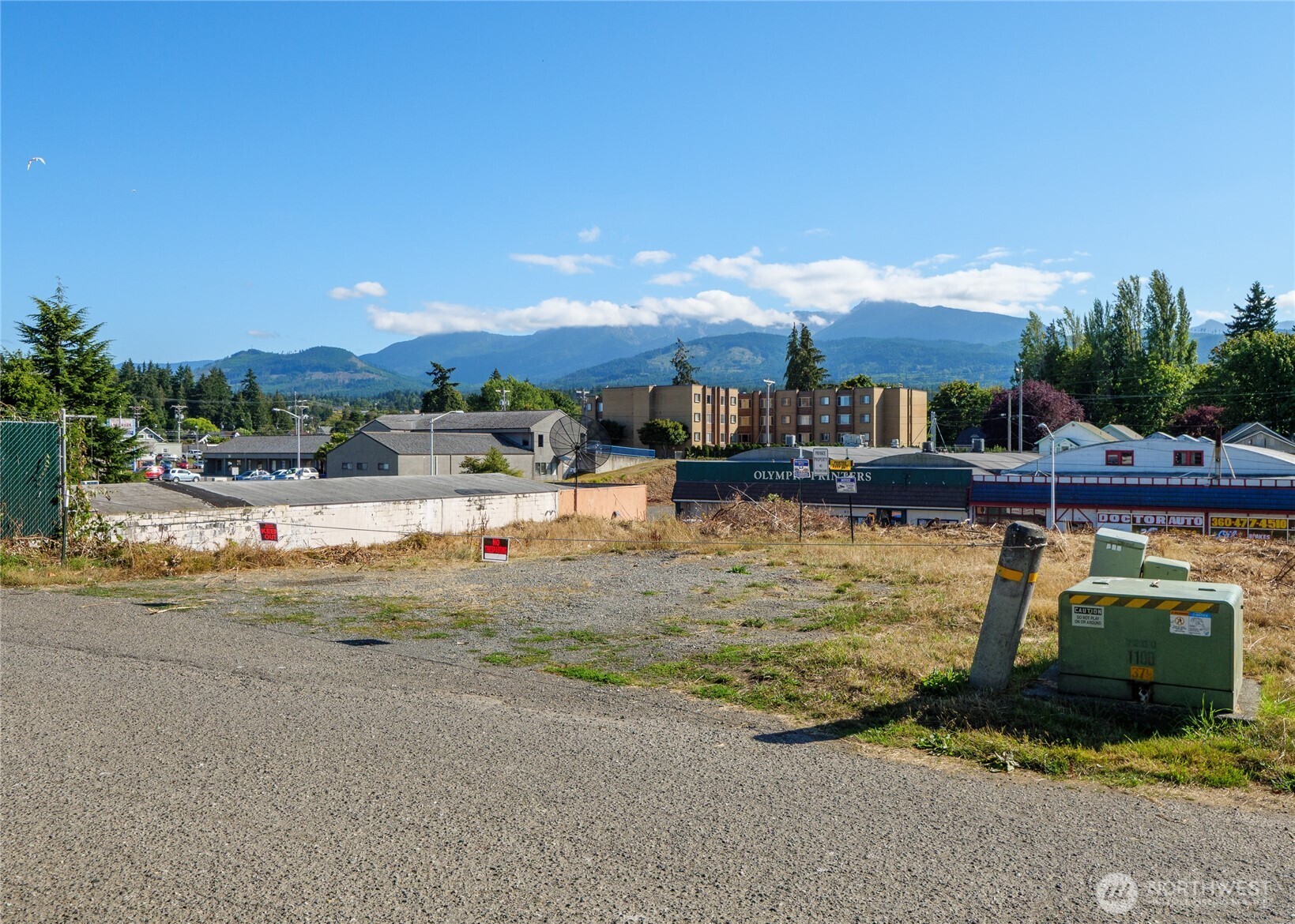 999 E 1st Street Property Photo 13