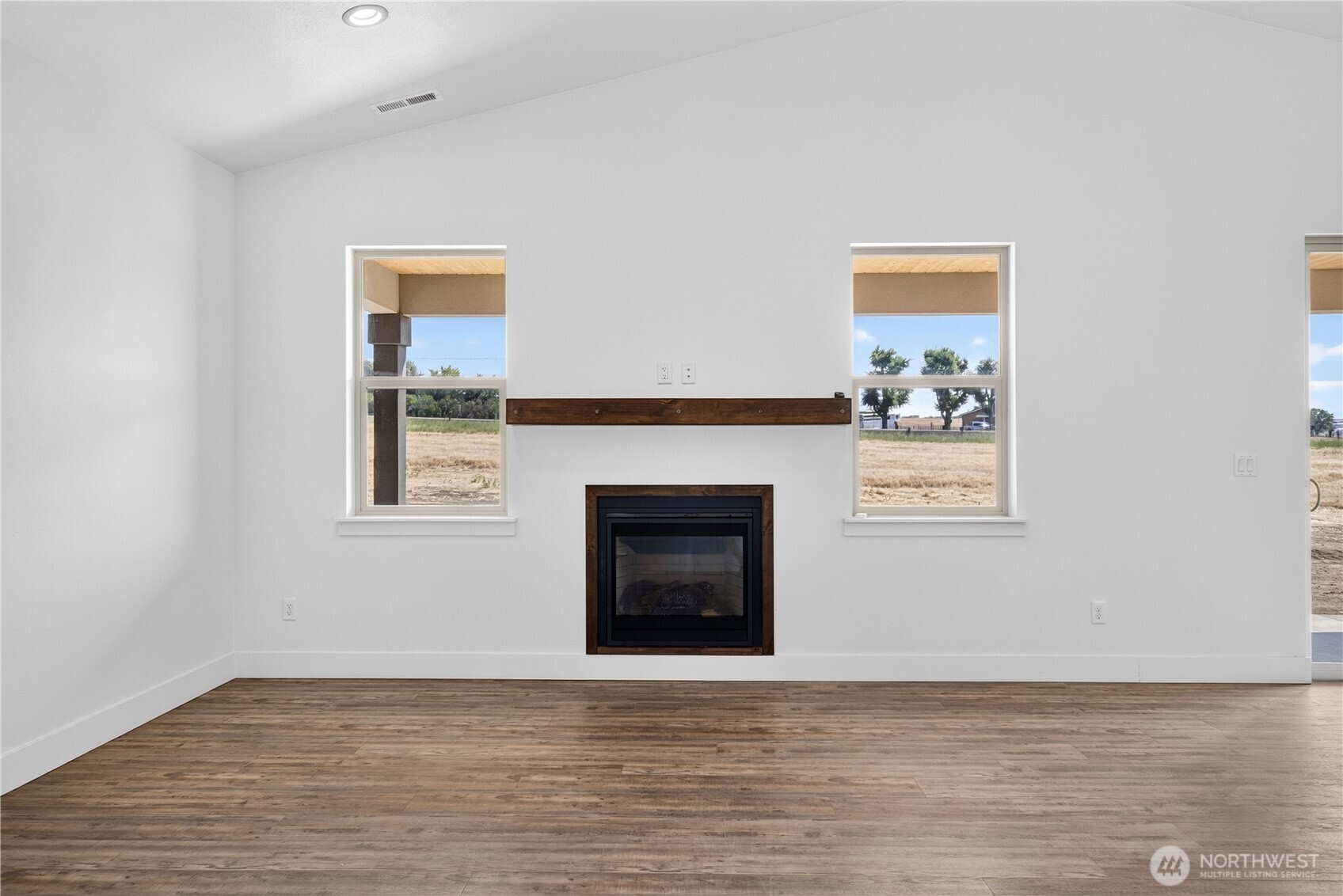 240 Windrow Lane Property Photo 4