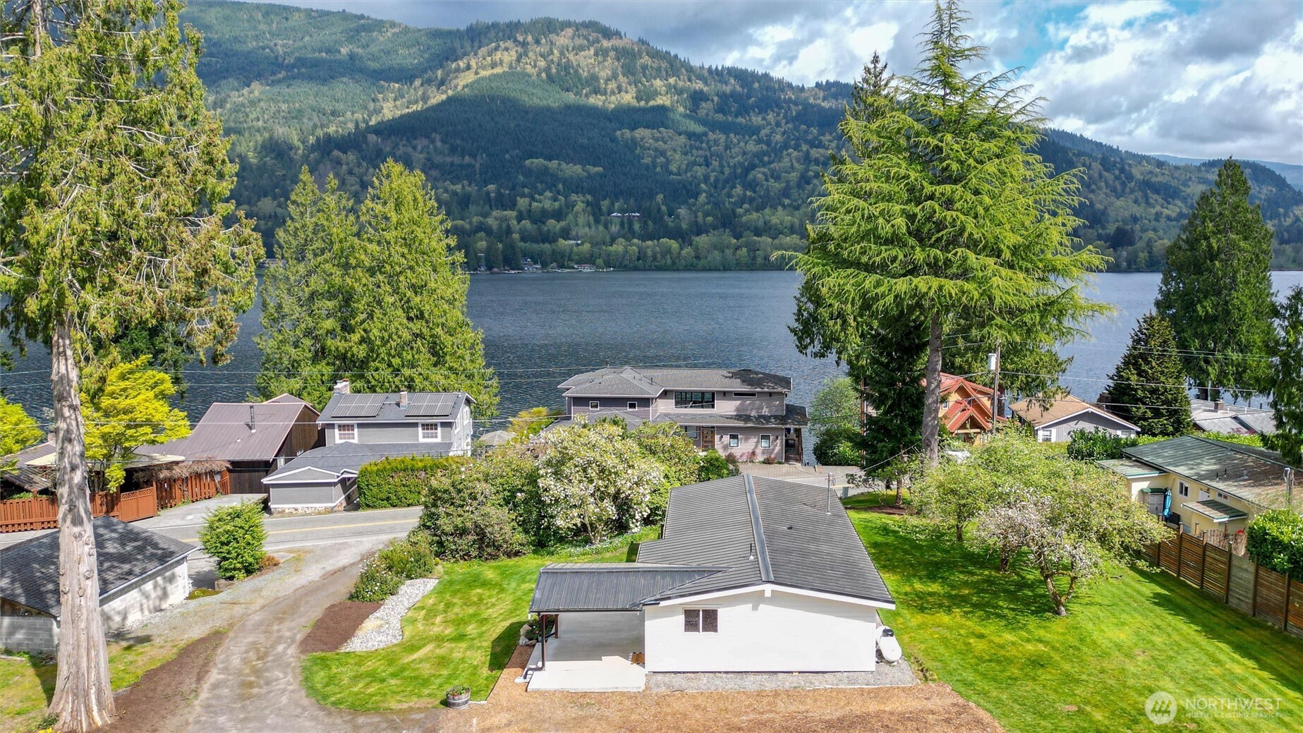 477 W Lake Samish Drive Property Photo 1