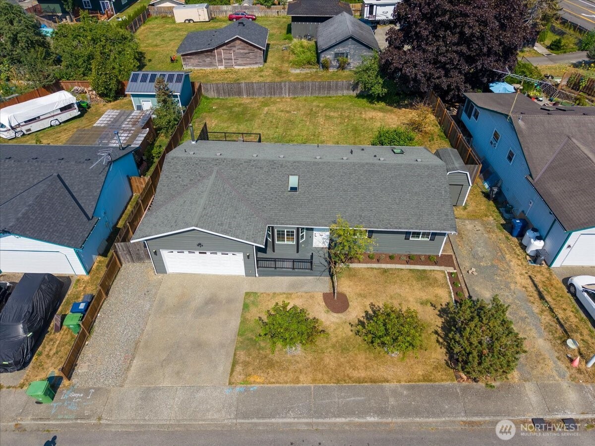 6607 69th Street Property Photo 21