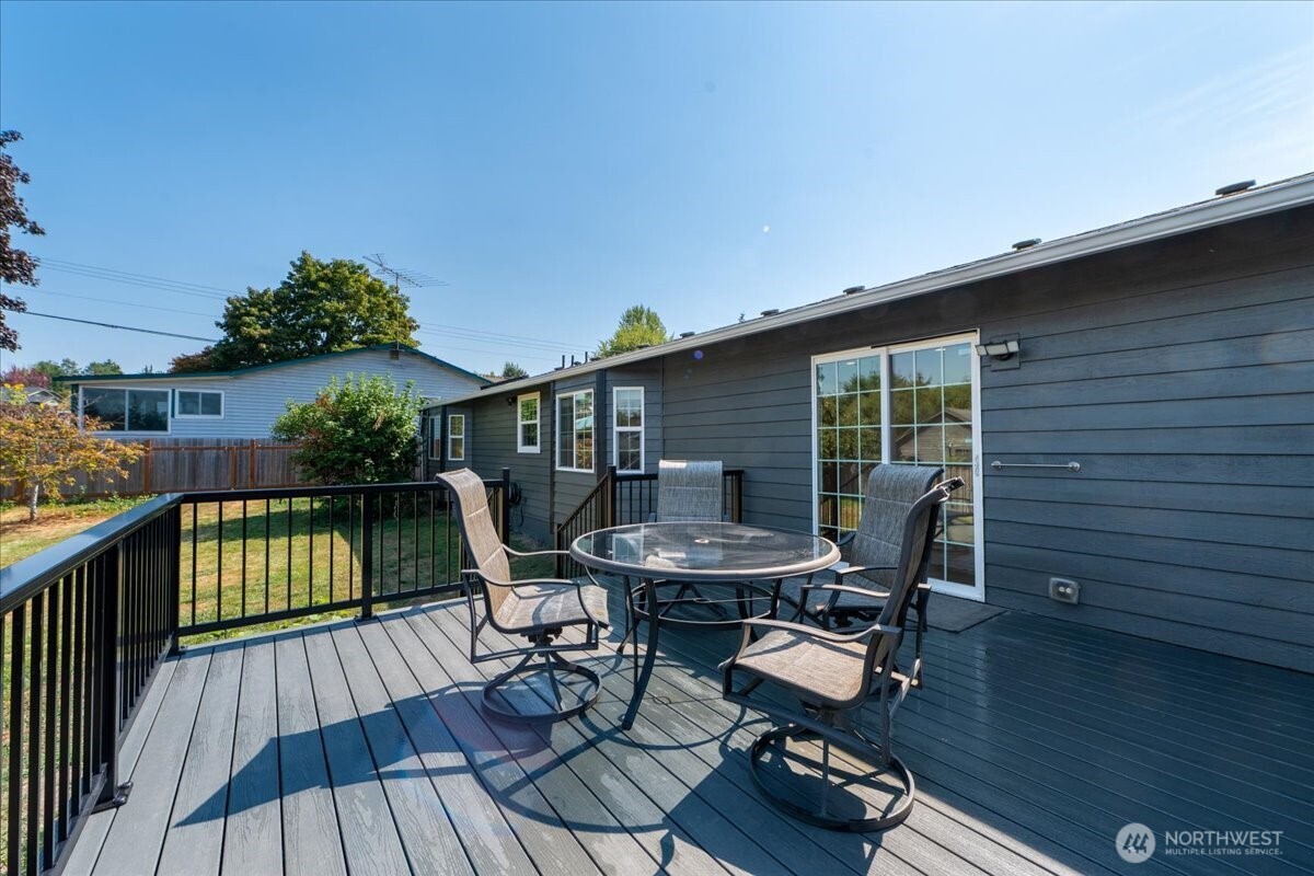 6607 69th Street Property Photo 27