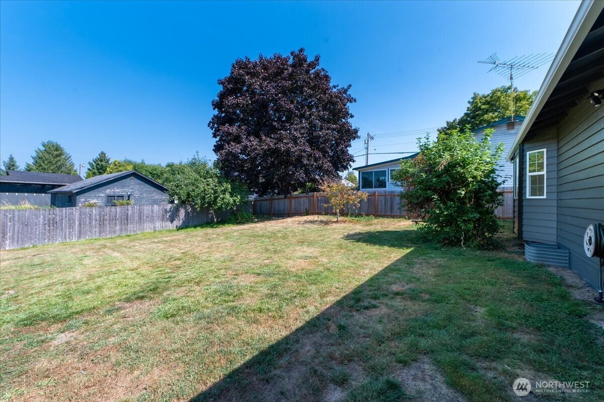 6607 69th Street Property Photo 29
