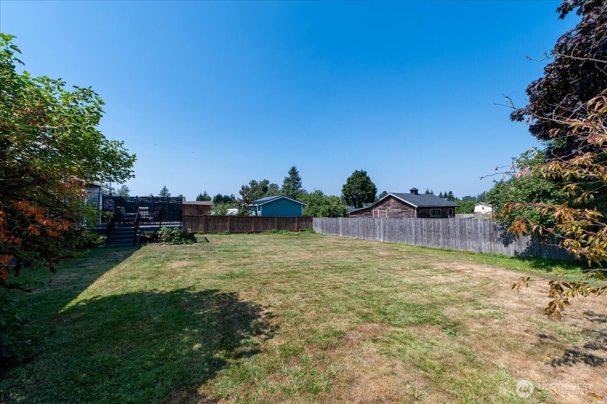 6607 69th Street Property Photo 32