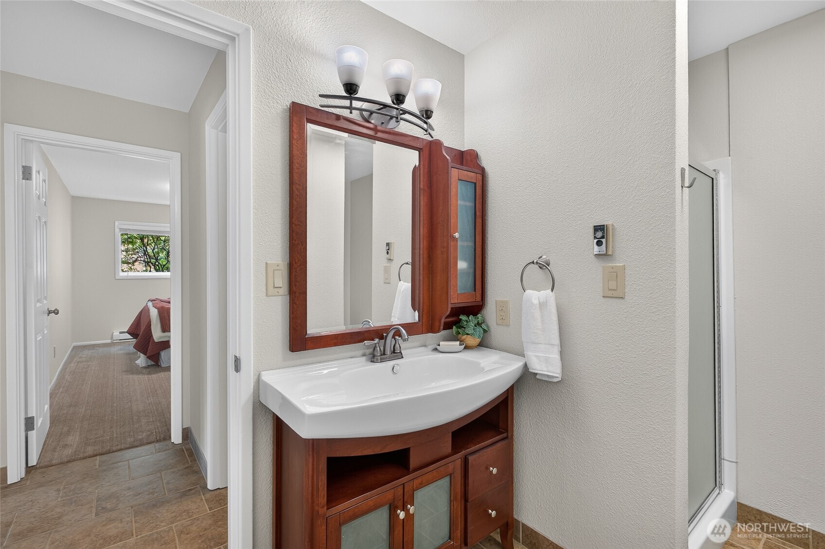 2428 Crestline Drive Property Photo 23