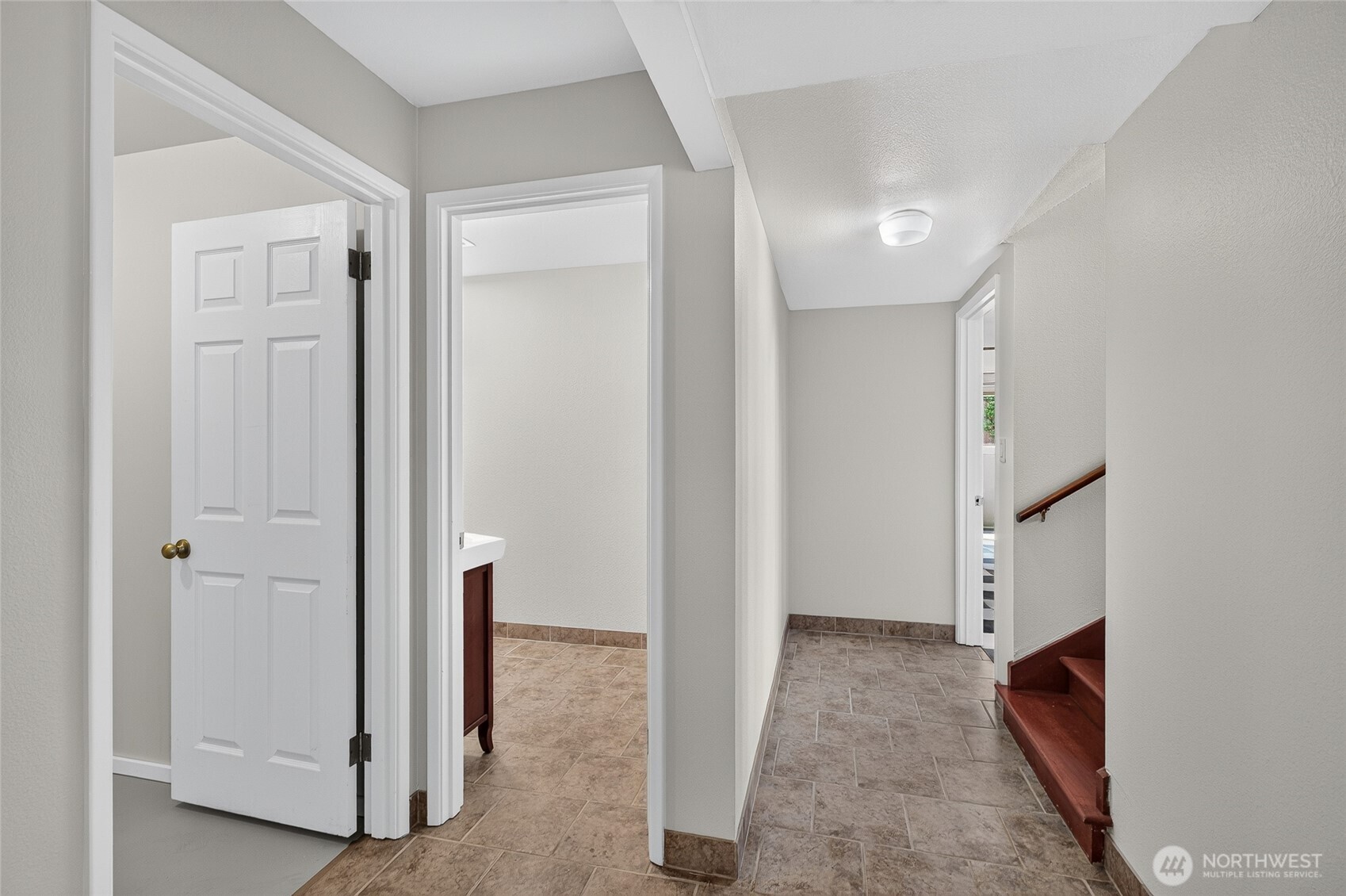 2428 Crestline Drive Property Photo 25