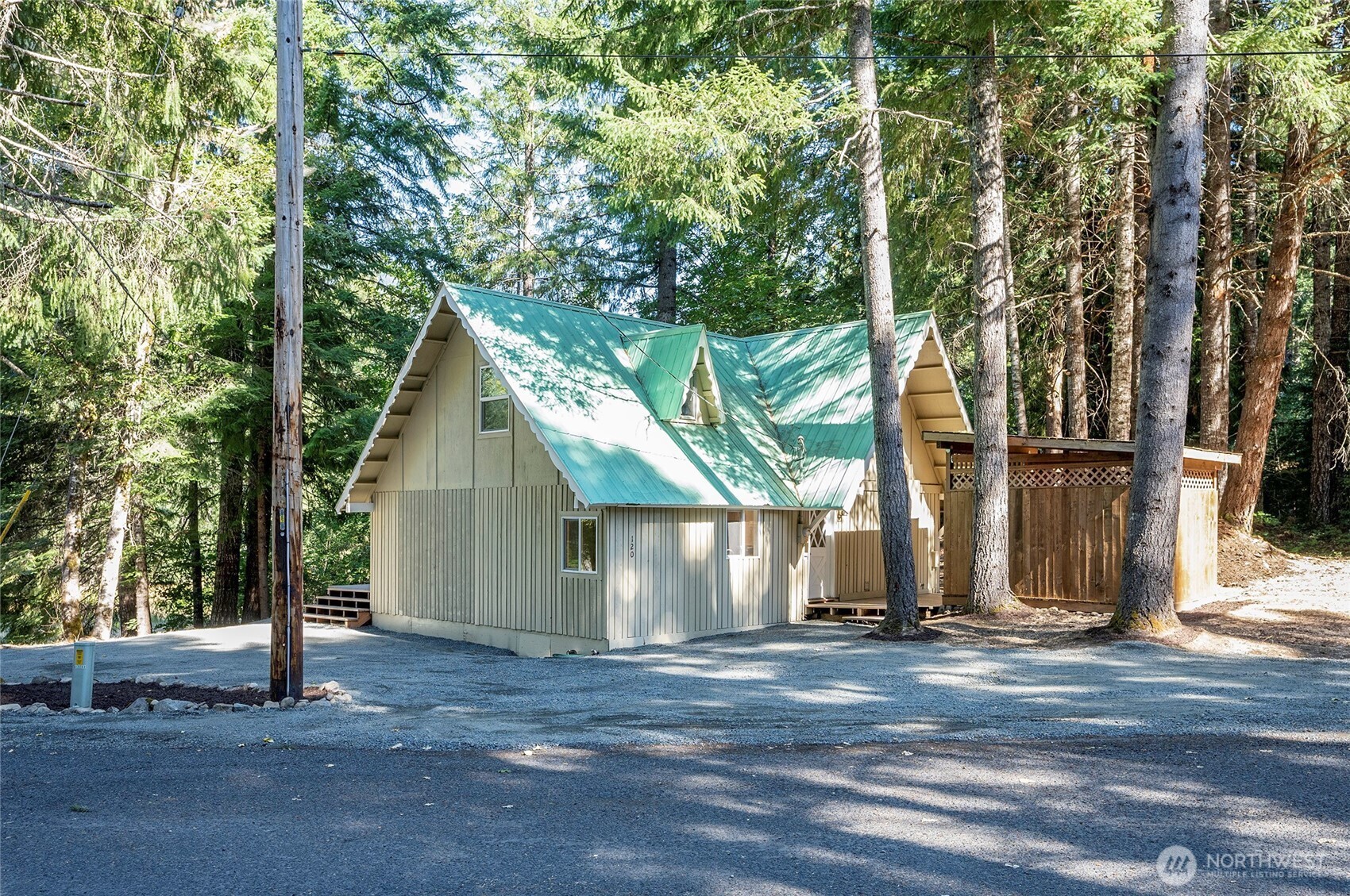 120 Cascade Drive Property Photo 2