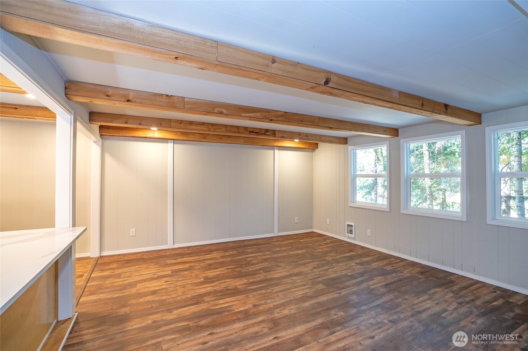 120 Cascade Drive Property Photo 14