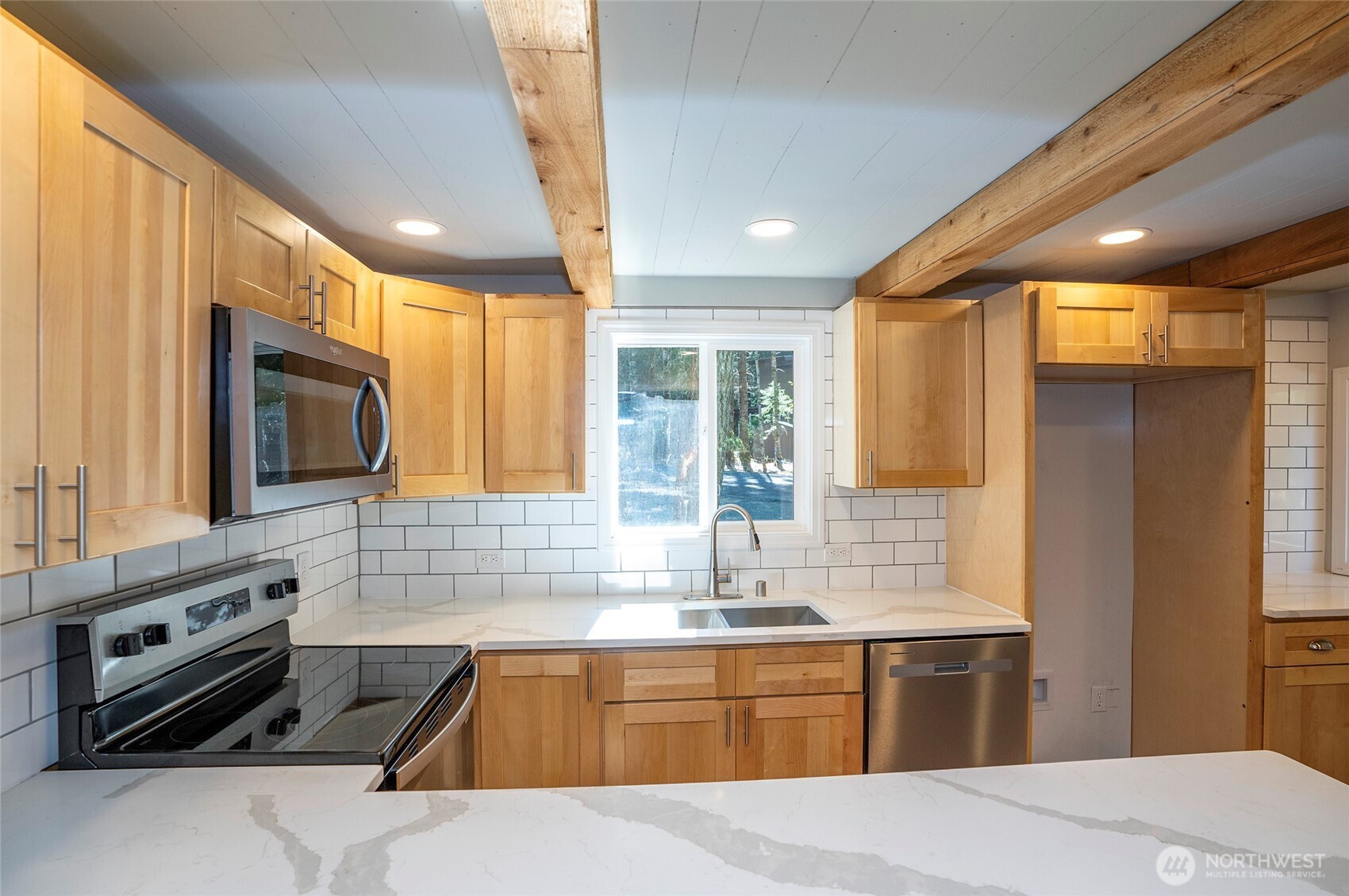 120 Cascade Drive Property Photo 17