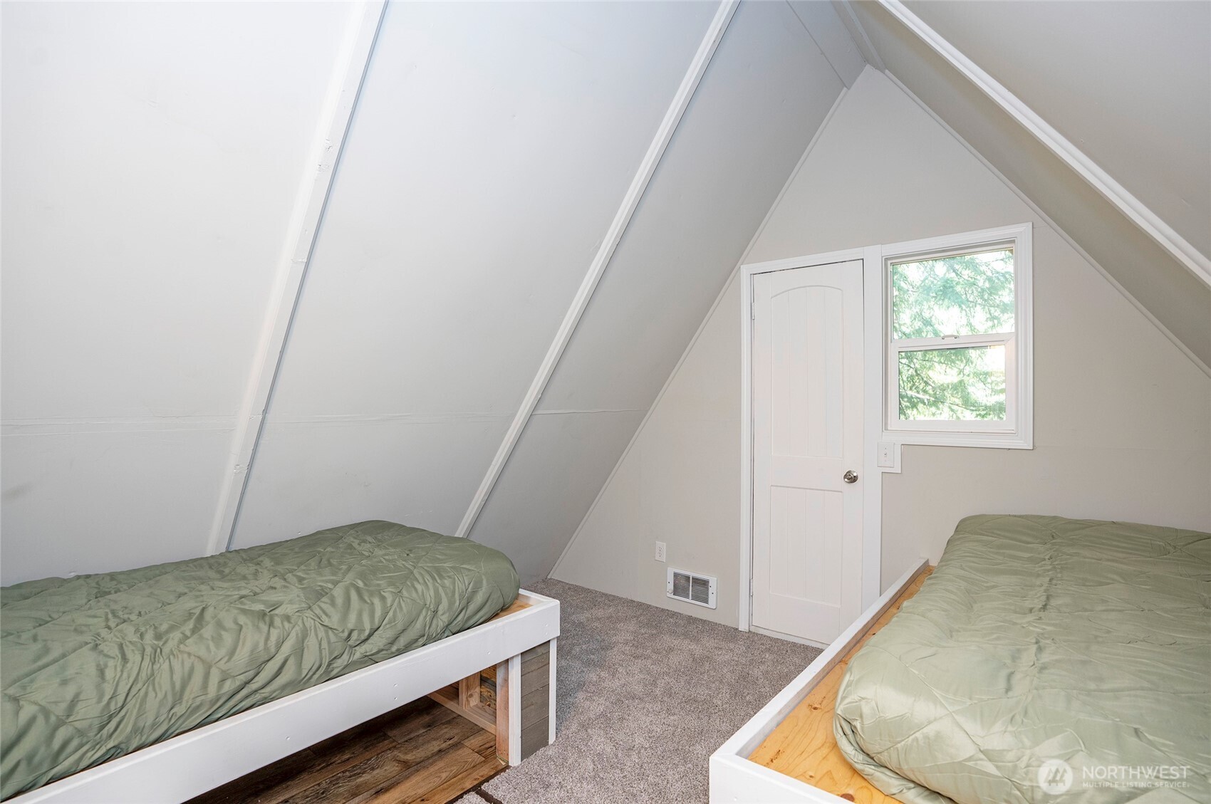 120 Cascade Drive Property Photo 30