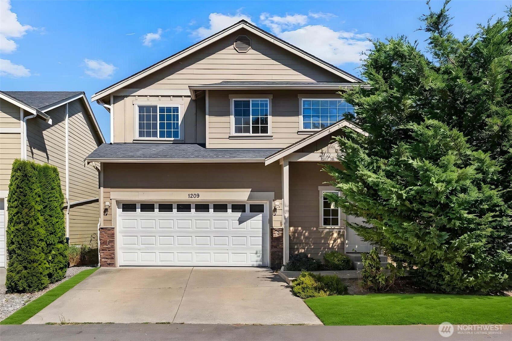 1209 139th Place Property Photo 1
