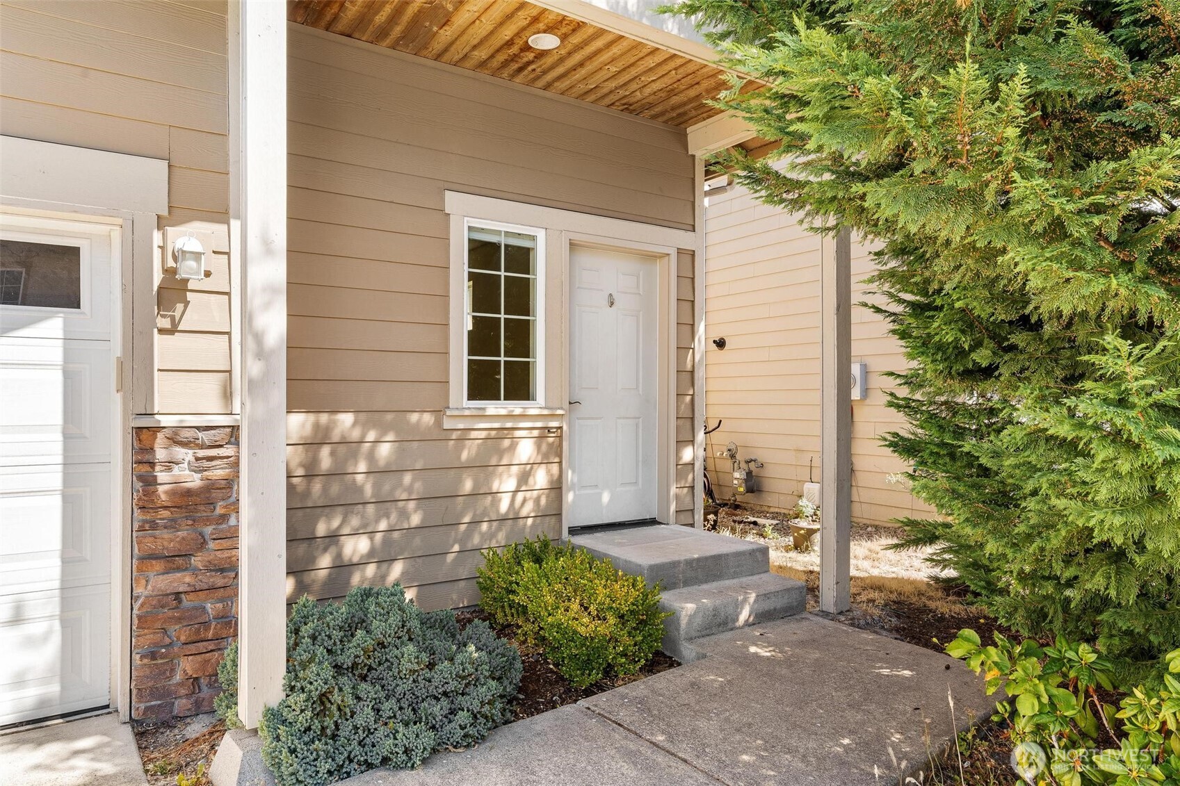 1209 139th Place Property Photo 5