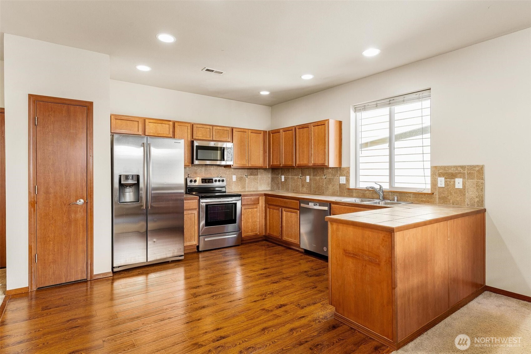 1209 139th Place Property Photo 17