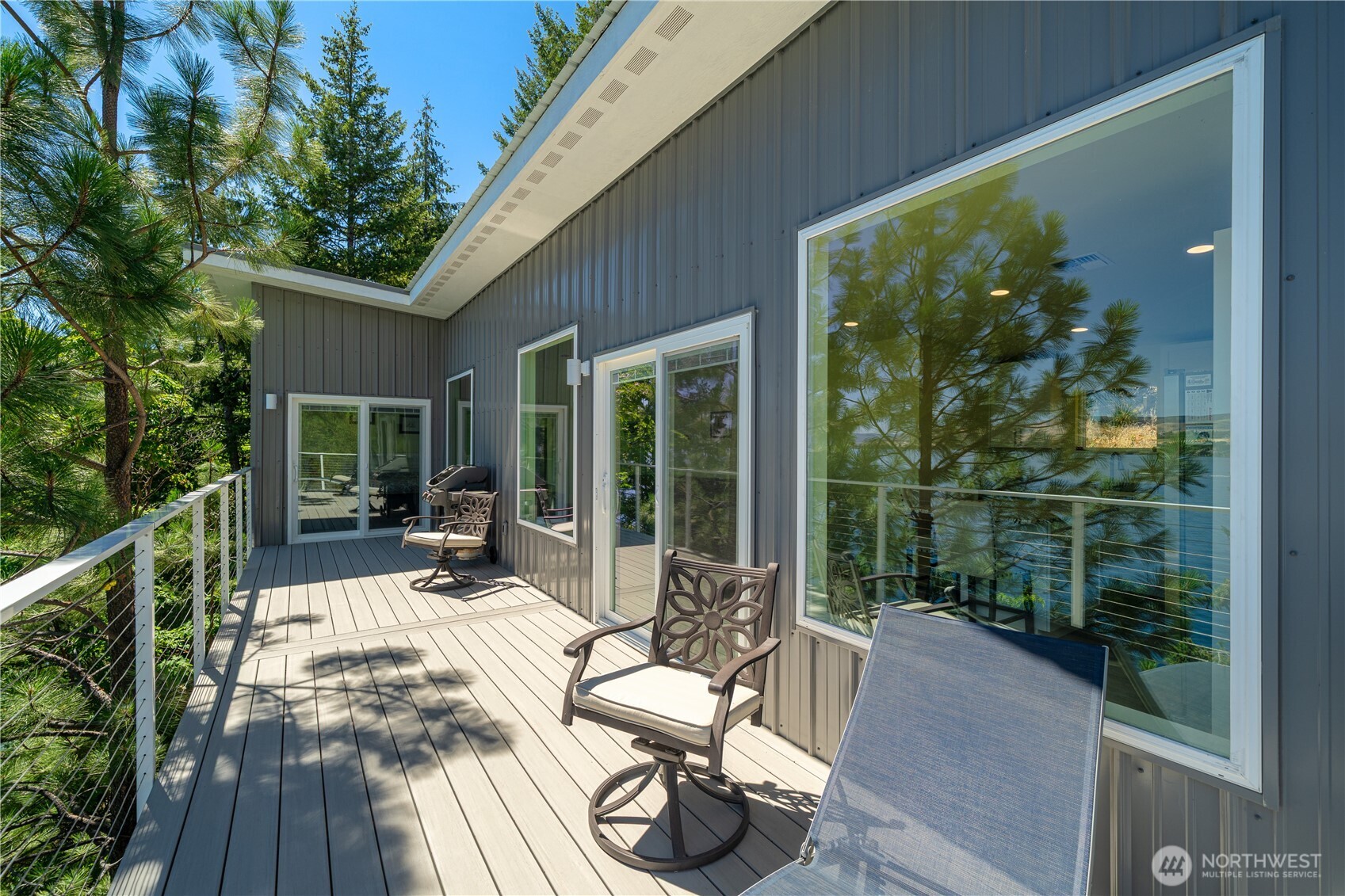 9064 S Lakeshore Rd. Property Photo 13