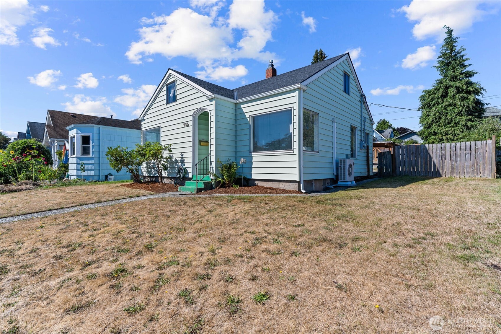 5212 Yakima Avenue Property Photo 3