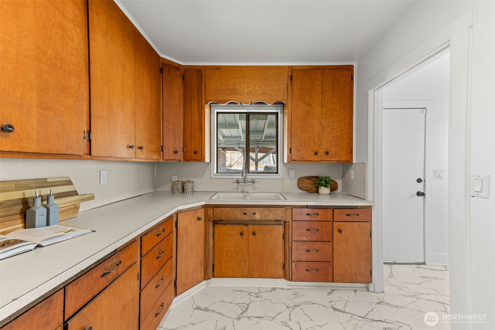 5212 Yakima Avenue Property Photo 15