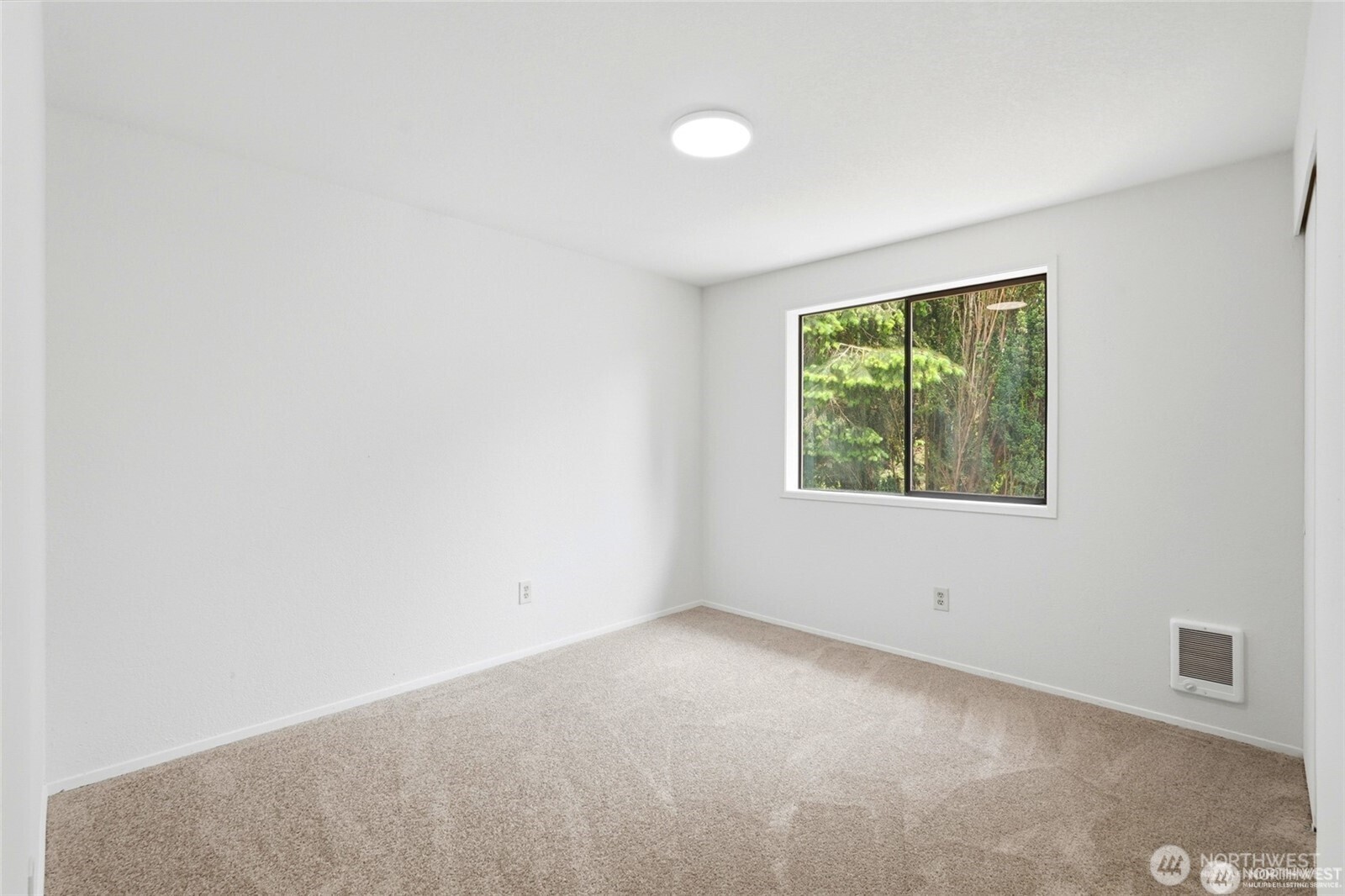 3519 Ne 95th Street Property Photo 13