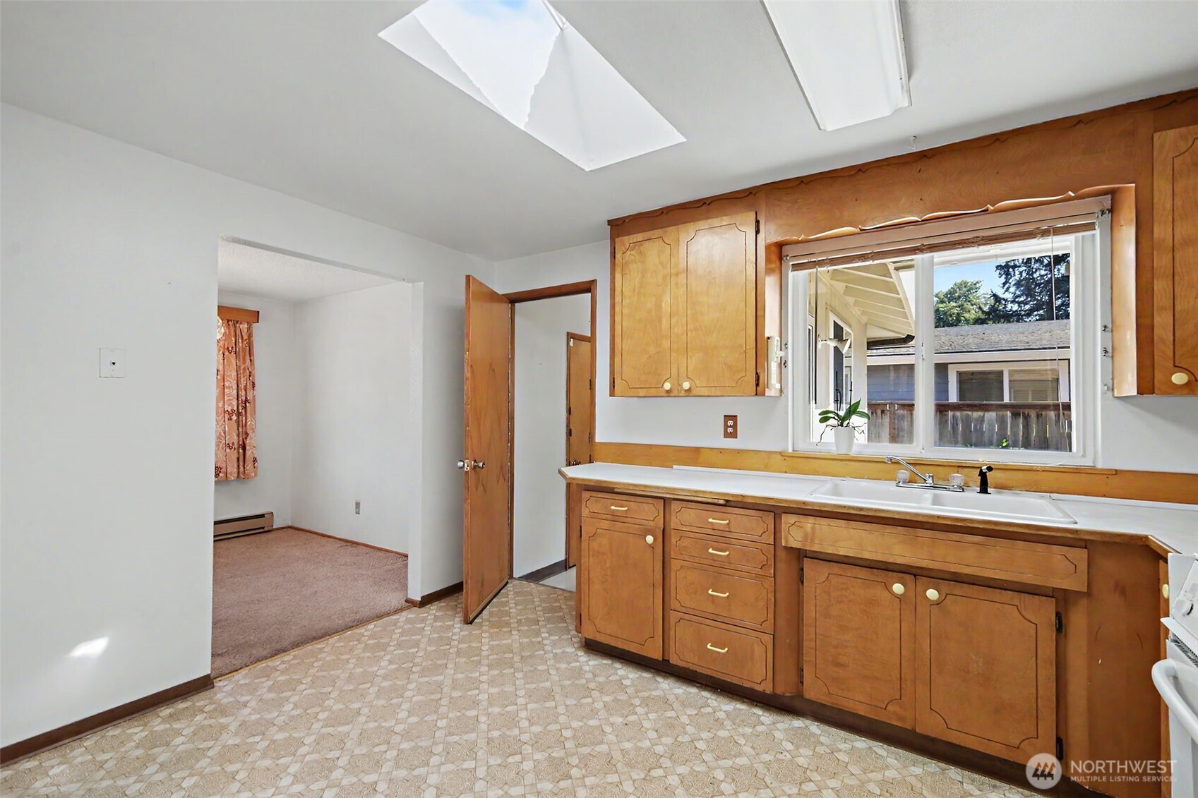 4418 S 49th Street Property Photo 10