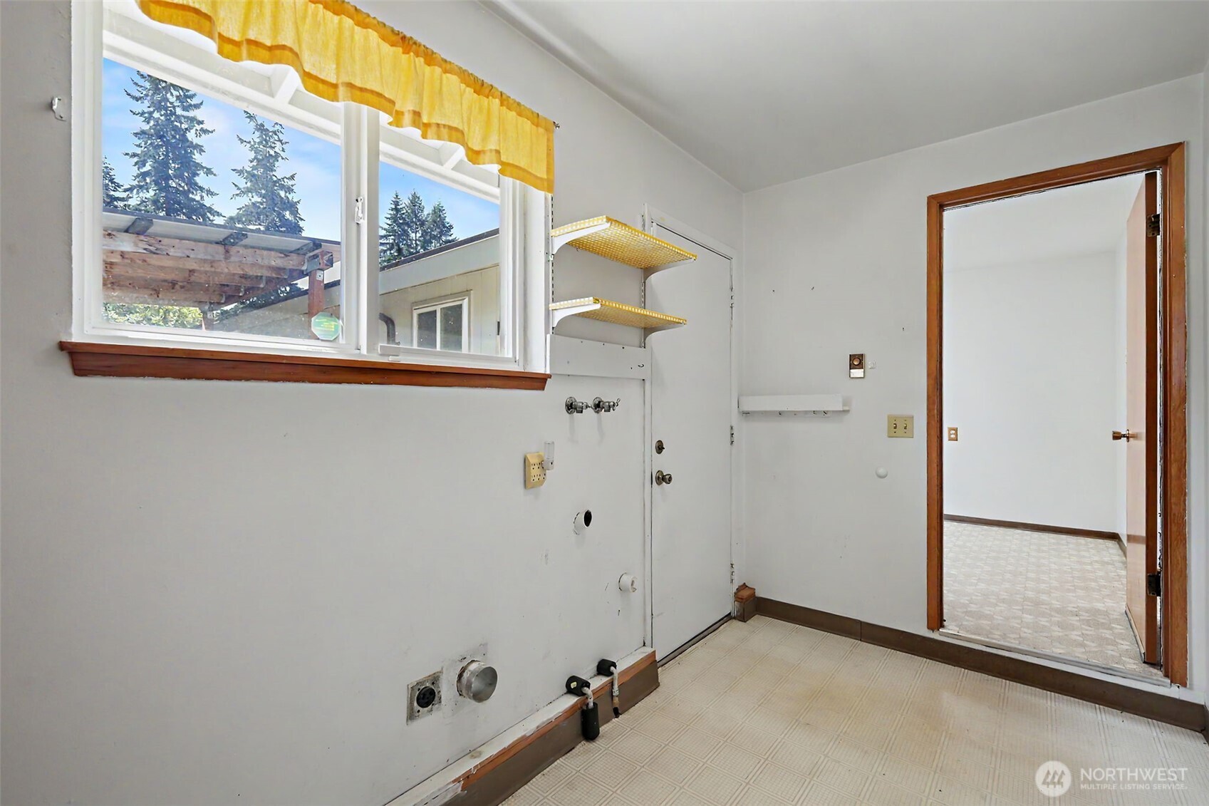 4418 S 49th Street Property Photo 13