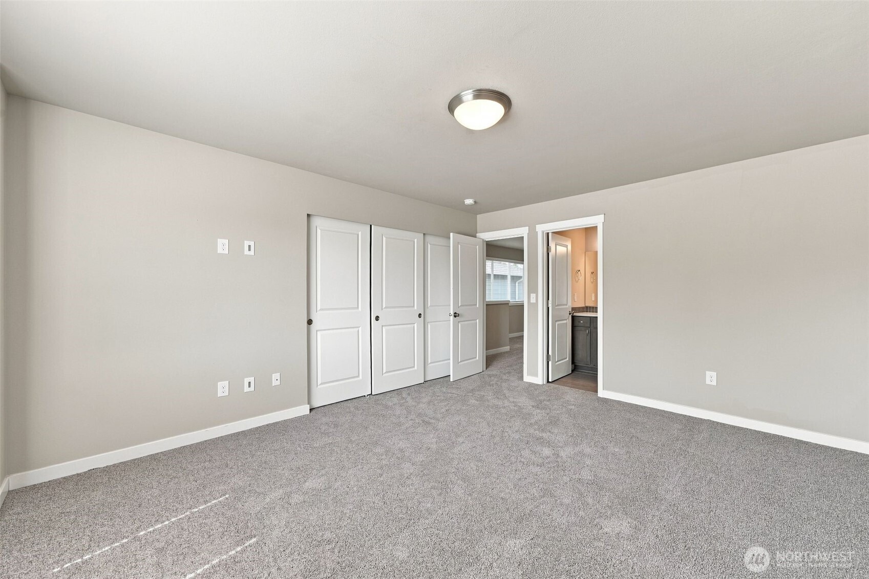 1433 E 48th Street Property Photo 23