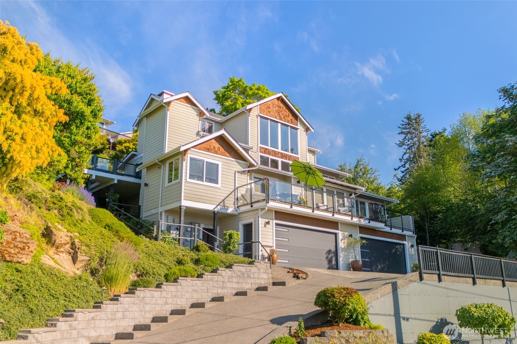 106 N State Street Property Photo 4