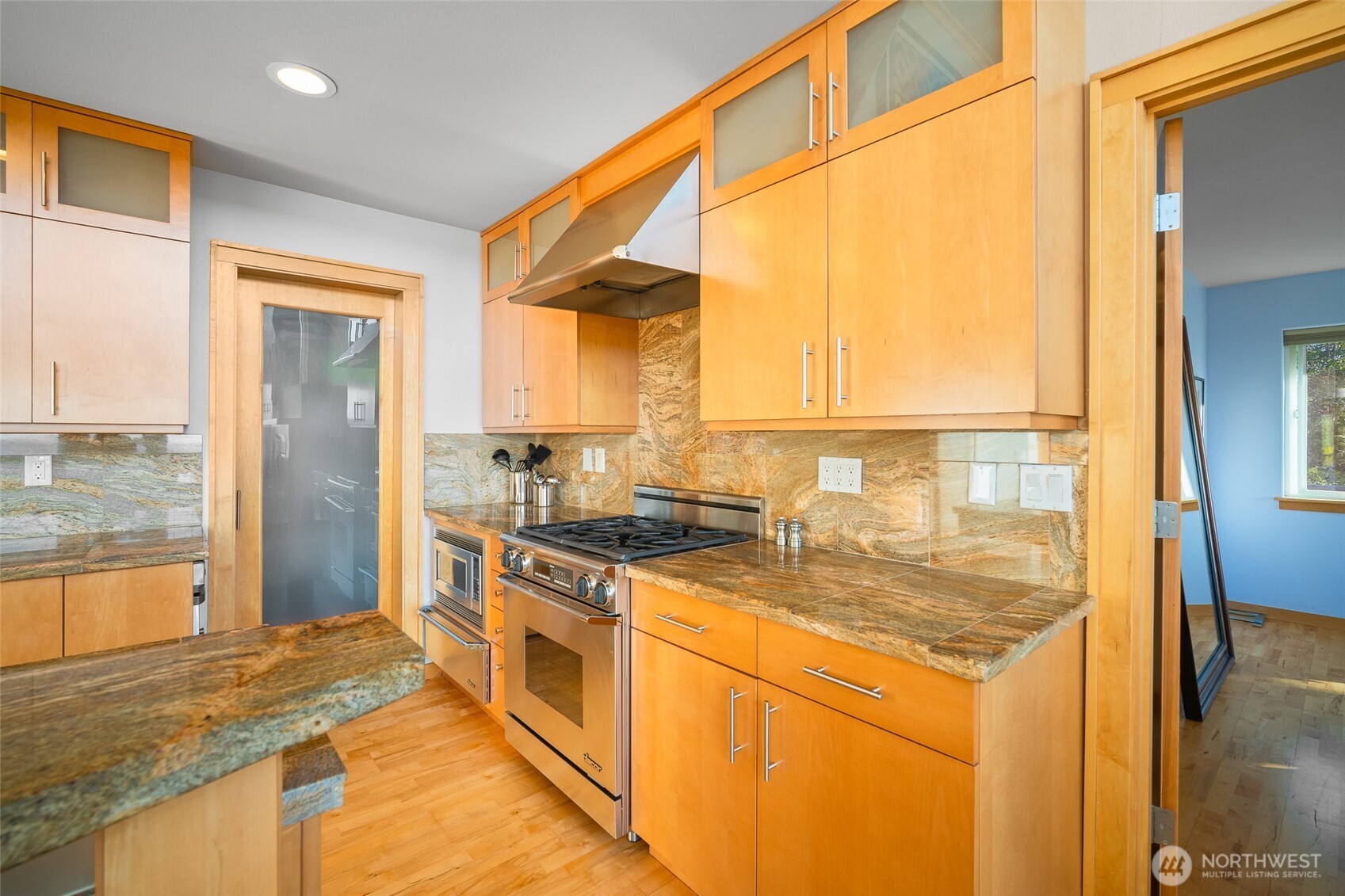 106 N State Street Property Photo 13