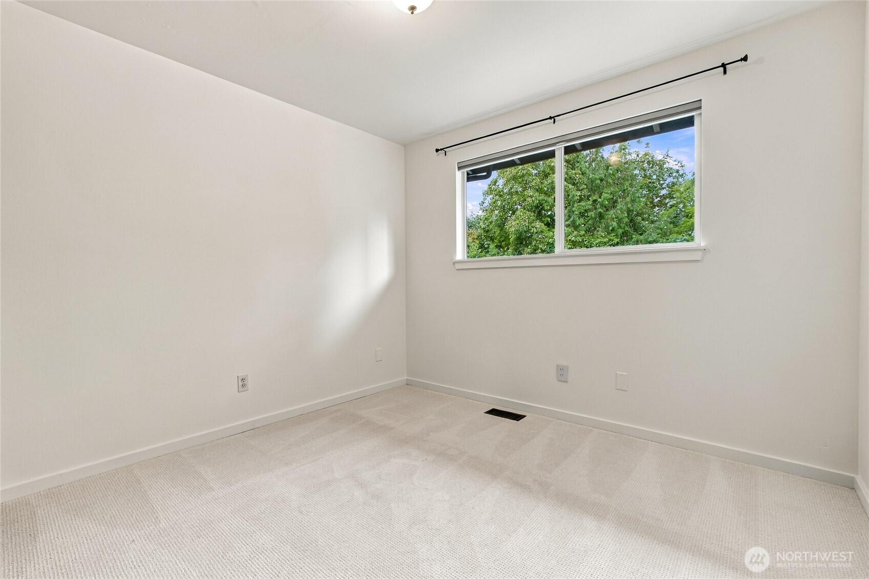 9306 52nd Avenue Property Photo 18