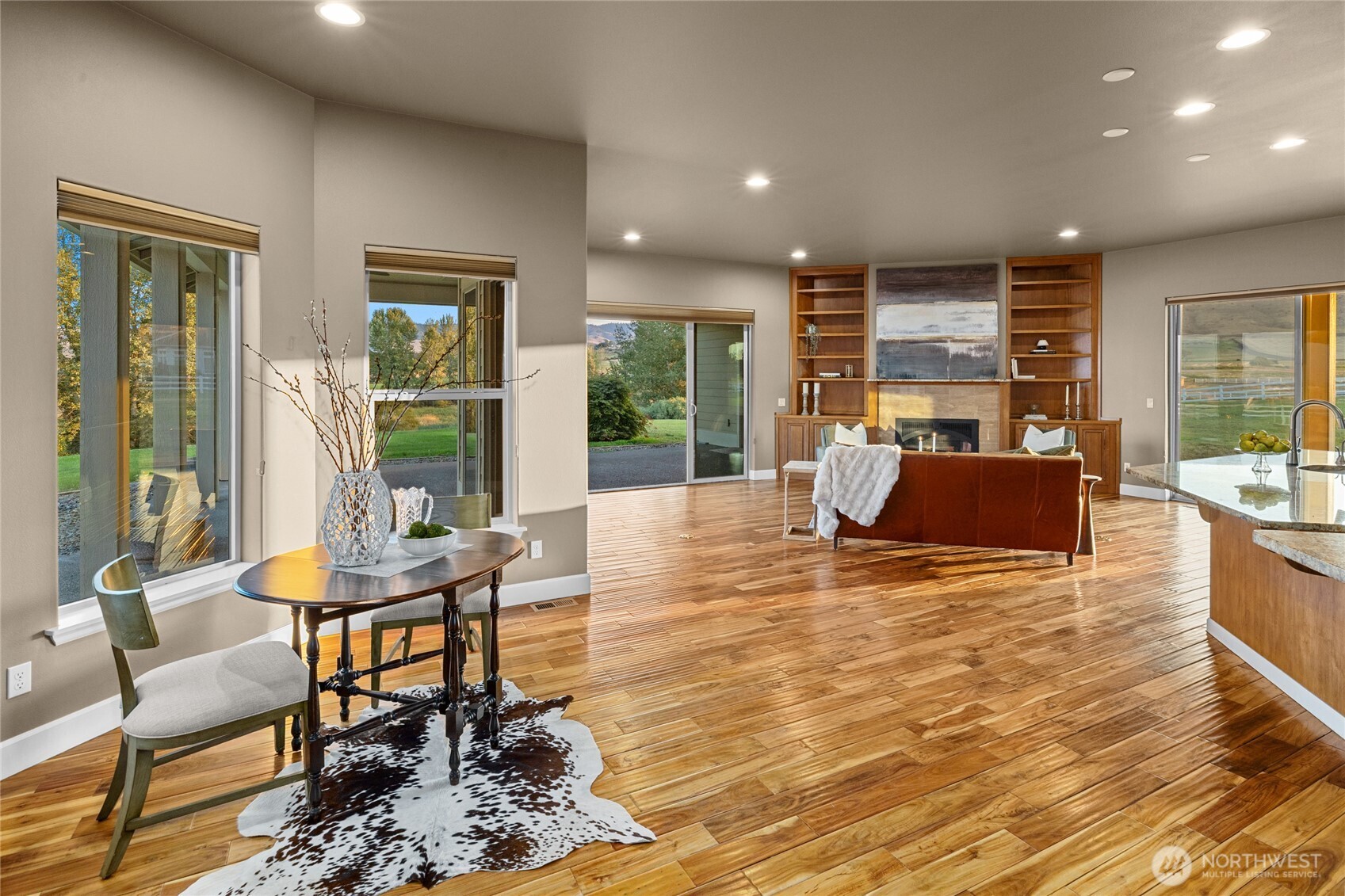 240 Majestic Heights Drive Property Photo 10