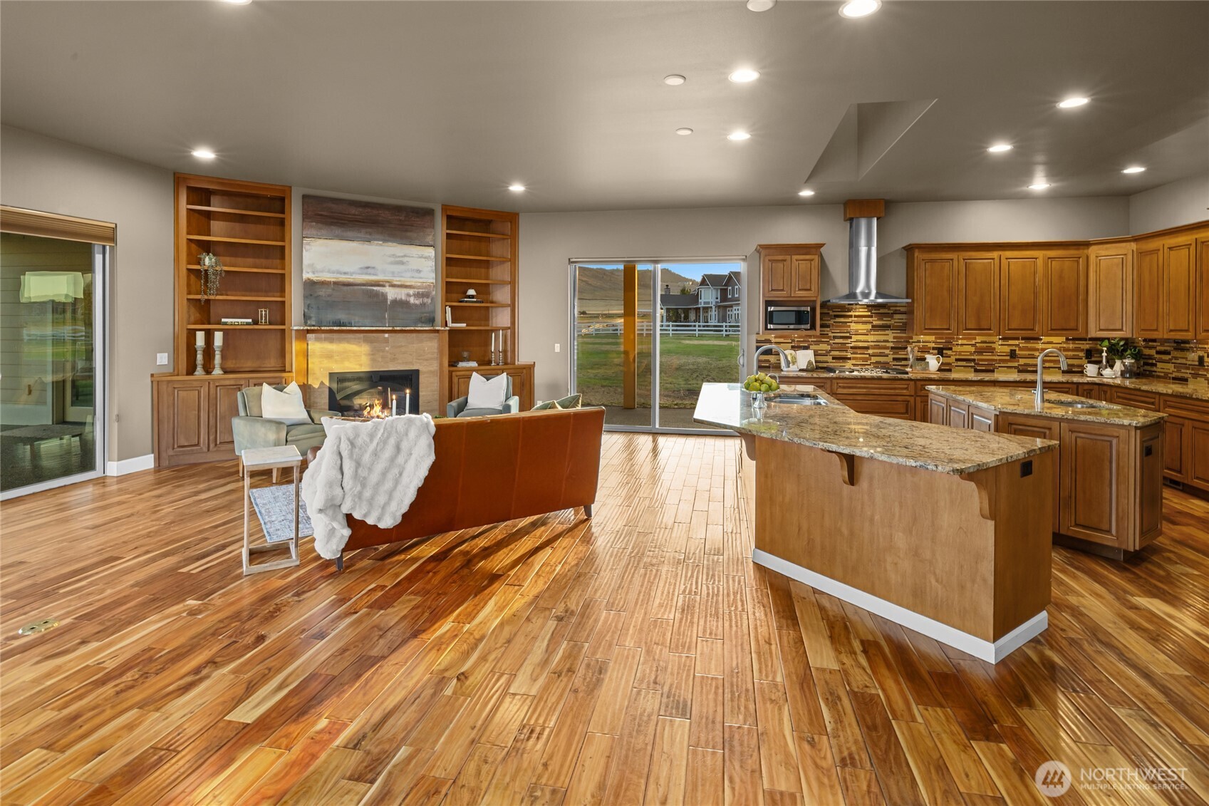 240 Majestic Heights Drive Property Photo 11